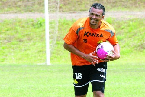 paulo-comelli-lamenta-ter-perdido-a-base-do-tigre-1 Zé Carlos é considerado peça fundamental para o técnico - Foto:Fernando Ribeiro/Criciúma E.C./Notisul