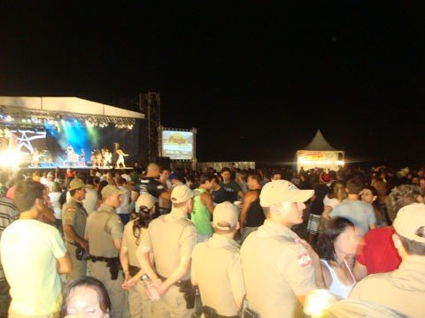 praias-ganham-reforco-para-a-virada-1 O efetivo da Polícia Militar está reforçado desde o dia 24 e permanecerá desta forma até o Carnaval - Foto:Polícia Militar de Laguna/Divulgação/Notisul