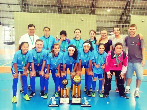 tubaronenses-vencem-torneio-1 Tubaronenses comemoraram os dois troféus conquistados
