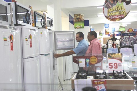 vai-comecar-a-correria-1 Luiz Soares vai aproveitar o novo horário para pesquisar e comprar um novo refrigerador