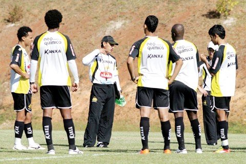 comelli-lamenta-empate-e-aguarda-reforcos-1 Comelli seguirá com o rodízio de jogadores na equipe. Foto: Fernando Ribeiro/Criciúma E.C./Divulgação/Notisul