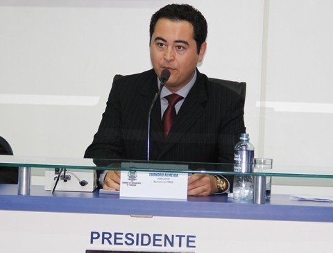 dois-concursados-sao-chamados-1 O presidente Evandro Almeida (PMDB) vai avaliar com os demais vereadores a necessidade de contratar mais funcionários efetivos