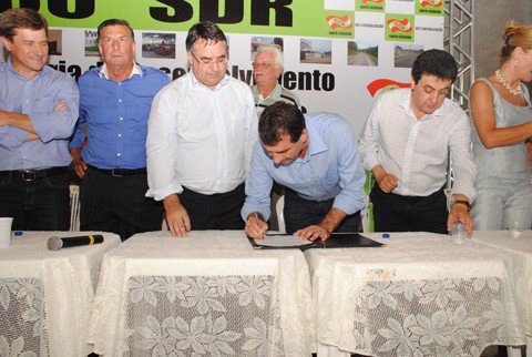 edital-para-pavimentacao-e-lancado-1 A obra é essencial para o fortalecimento da produção agrícola e para o turismo das regiões serrana e de Grão-Pará. Foto: Chênia Cenci/SDR-Braço do Norte/Divulgação/Notisul
