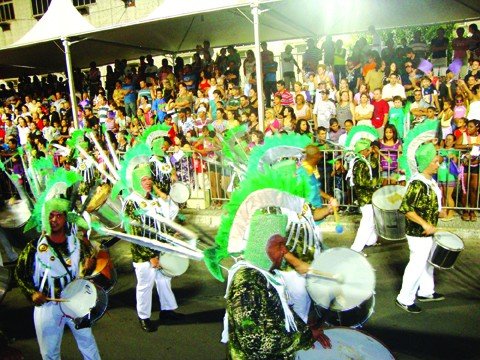 estado-libera-r-150-mil-para-a-liest-1 Este ano não haverá desfile das escolas de samba de Tubarão na avenida Marcolino Martins Cabral