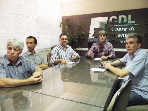 evento-continuara-na-praca-pery-camisao-1 Mudança do Dia D para a rua Lauro Müller foi descartada pela falta de estrutura - Foto:JBGuedes/Divulgação/Notisul