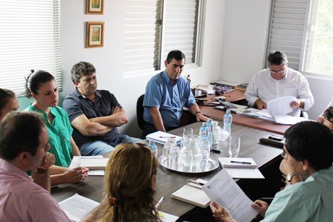 projetos-serao-analisados-em-florianopolis-1 Vice-prefeito de Tubarão, Akilson Machado (PT) antecipa que as decisões serão tomadas somente após um amplo levantamento de cada convênio firmado com o estado. Foto: Max Alexandre/Prefeitura de Tubarão/Notisul