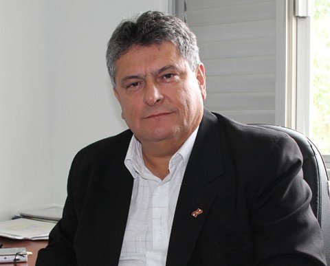 “Um homem público tem que virar páginas”