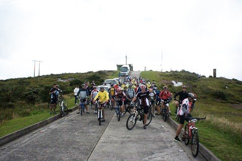 prova-promete-adrenalina-a-75-quilometros-por-hora-1 No ano passado, o evento reuniu 87 ciclistas.