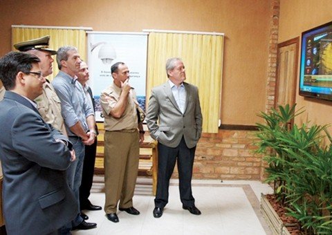 dez-cameras-serao-instaladas-1 Com a ampliação da central, os trabalhos das polícias Militar e Civil tornam-se mais ágeis. Foto: Polícia Civil-SC/Divulgação/Notisul
