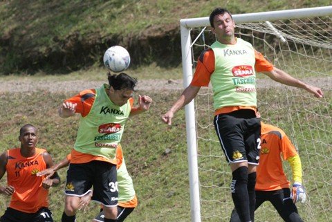 tigre-mira-a-vitoria-em-blumenau-1 Time que encara o Metropolitano neste domingo será o mesmo que bateu o Figueirense. Foto: Fernando Ribeiro/Criciúma E.C./Notisul