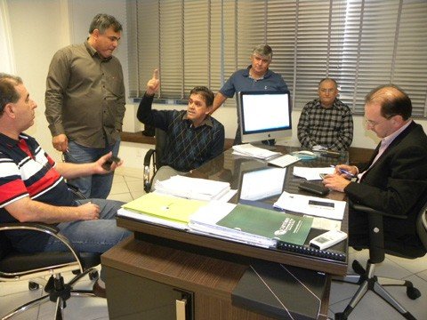 setor-de-descartaveis-fecha-acordo-1 Negociações com o sindicato patronal da indústrias de plásticos descartáveis da região e de Criciúma fecharam o acordo no começo da noite desta terça-feira