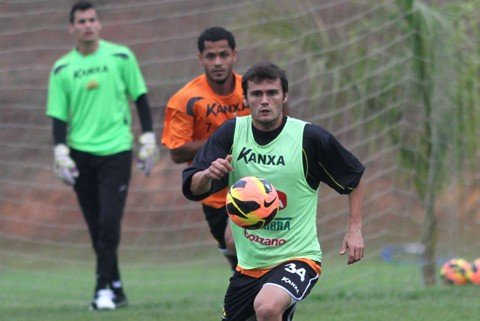 tigre-prepara-se-para-duelo-com-o-inter-1 Jogadores treinaram na tarde desta terça-feira no CT do clube. Foto: Fernando Ribeiro/Criciúma E. C./Notisul