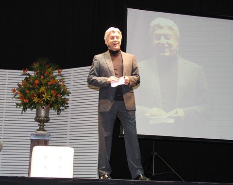 todas-as-profissoes-sao-empreendedoras-1 Caco Barcellos enalteceu a possibilidade dos empresários de proporcionar o evento.