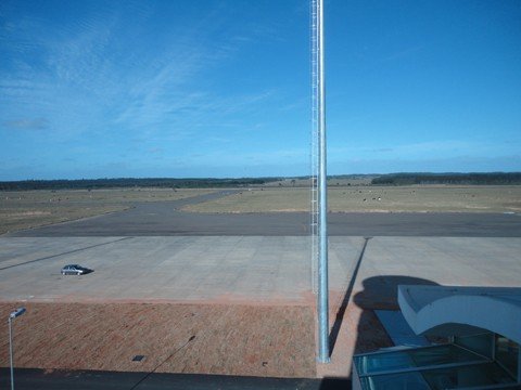 visita-da-anac-e-esperada-para-os-proximos-dias-1 O aeroporto começou ser construído em junho de 2002 e ficou pronto, em termos de obras, no ano passado, após um investimento total de R$ 60 milhões.