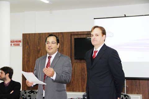 populacao-segue-sem-o-servico-1 Diretores da OAB estiveram reunidos em Tubarão para discutir uma forma de tentar ajudar a população para que o atendimento volte a ser prestado