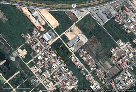 terreno-nao-podera-ser-usado-1 No mapa (detalhe grifado do terreno) a localização exata que fica na rua Antônio Hülse, no bairro Revoredo, em Tubarão. Imagem: Google Earth/Reprodução/Notisul