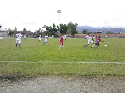 imbituba-e-lider-do-returno-1 Mesmo com um jogador a menos, o Imbituba venceu o 15 de Indaial ontem - Foto:Maria Ventura/Divulgação/Notisul