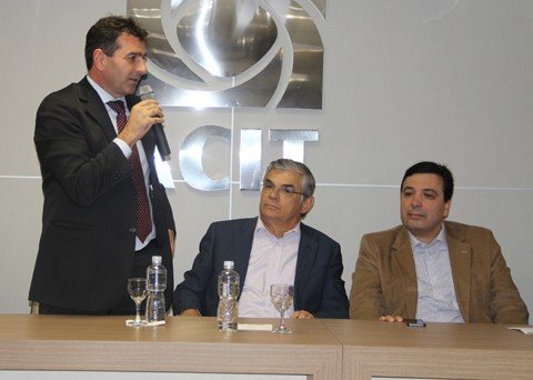 sera-tomara-1 Representantes da RDL garantiram o funcionamento do aeroporto em 52 dias. Vice-governador (de óculos) garantiu repasses e parceria