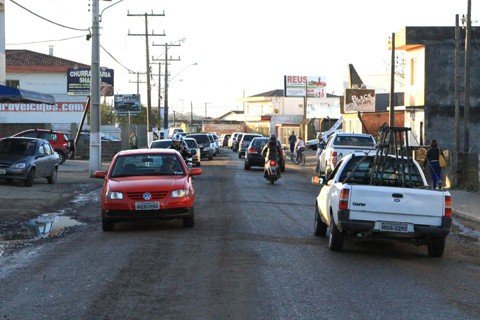 setep-vai-realizar-a-obra-1 A avenida é a principal ligação de entrada e saída do município e recebe muitas reclamações dos motoristas devido ao estado crítico e os incontáveis buracos - Foto:Marco Bocão/Prefeitura de Laguna/Notisul