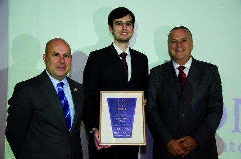 fontana-e-reconhecida-como-preferida-no-setor-1 Representantes da construtora Fontana receberam o prêmio Ímpar como empresa preferida no sul catarinense