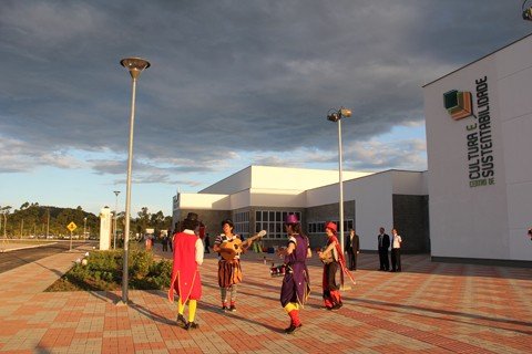 inaugurado-parque-ambiental-1 Na abertura do local, nesta sexta, apresentações culturais fizeram parte das boas- vindas ao público