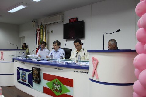 primeira-audiencia-e-realizada-1 Primeira reunião tratou sobre o plano diretor. Construções familiares estiveram no centro dos debates