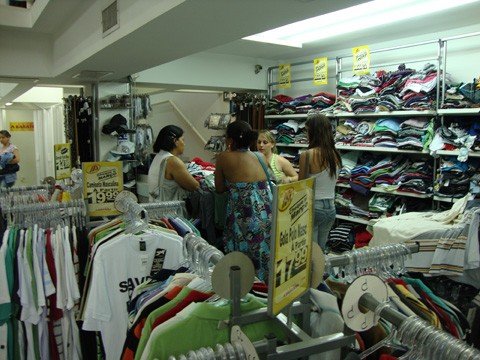 qualificacao-profissional-e-visada-1 Quem trabalha no comércio precisa estar sempre em busca de qualificação. Foto: Banco de Imagens/Notisul