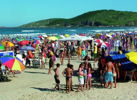 quando-o-sol-se-torna-um-inimigo-1 O protetor solar, principalmente na praia, previne o câncer de pele