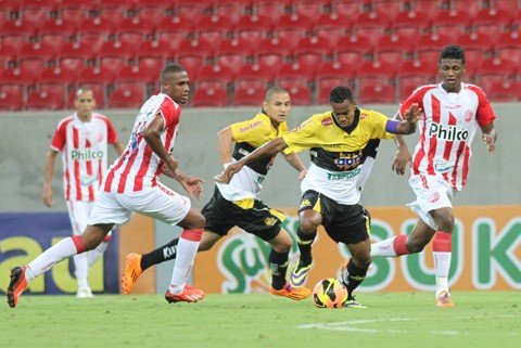 treinador-elogia-a-forca-do-tigre-fora-de-casa-1 Treinador espera que o grupo demonstre a mesma força em campo - Foto:Fernando Ribeiro/Criciúma E.C./Divulgação/Notisul