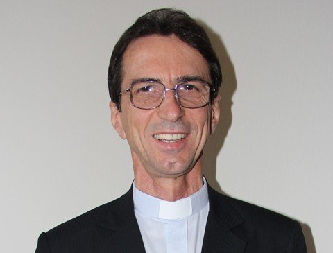 “Precisamos colocar Deus  no centro de nossa vida”