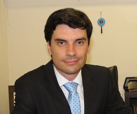 “Conhecimento operacional,  em direito e gestão pública”