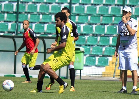 figueira-na-lideranca-e-o-avai-1 O Figueirense procura manter os 100% de aproveitamento em casa - Foto:Divulgação/Notisul