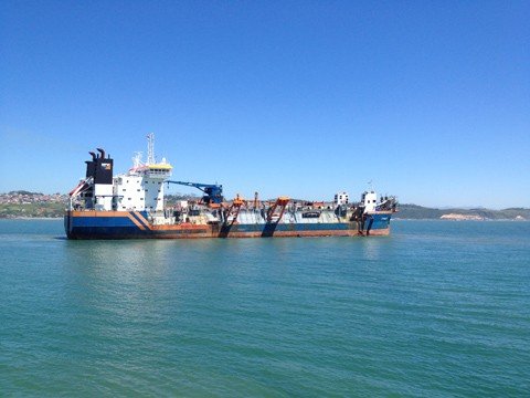 obras-devem-encerrar-em-cinco-meses-1 A draga Utrech, da empresa holandesa Van Oord, já começou a operar