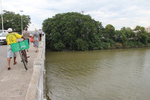 projeto-esta-pronto-1 O Rio Tubarão corta o município e deixa a população preocupada. Há muito dejetos suínos, muita areia e lixo ao longo do leito