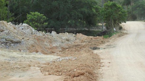 rodovia-sera-bloqueada-1 A Estrada da Albertina, a SC-407, é alvo de críticas dos moradores da localidade de São Luís e também um local de peregrinação de fiéis da beata