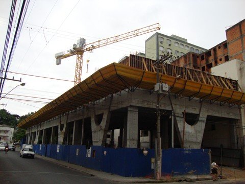 vendas-na-regiao-nao-seguem-tendencia-nacional-1 Ferro, cimento, areia e madeira são as matérias-primas mais utilizados nas construções em todo o país