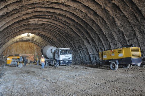 horario-para-detonacao-de-rochas-e-ampliado-1 As obras no túnel fazem parte da duplicação da BR-101 no trecho sul do estado