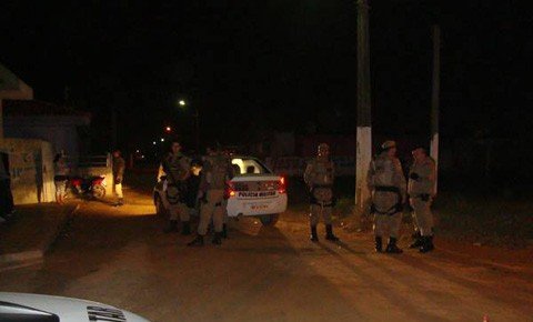 abordagens-resultam-em-apreensao-de-veiculos-e-armas-1 Os acessos ao bairro Rio Bonito, em Braço do Norte, foram fechados pela Polícia Militar - Foto:Polícia Mililtar de Braço do Norte/Divulgação/Notisul
