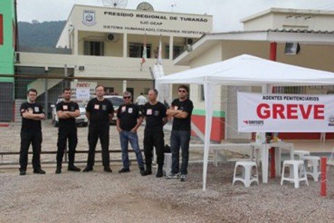 greve-e-suspensa-por-90-dias-1 Em Tubarão, a exemplo das unidades prisionais de Imbituba e Laguna, os agentes paralisaram os serviços