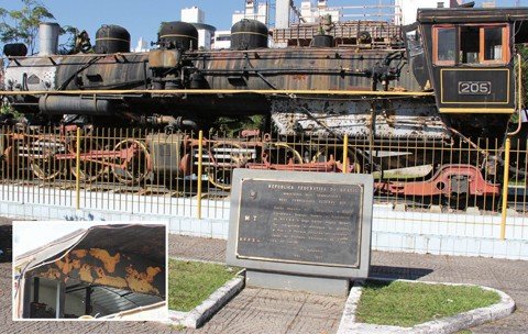 locomotiva-abandonada-pode-ocasionar-danos-1 Para moradores e visitantes, a locomotiva é um dos maiores identificadores da cidade. Mas a ferrugem (detalhe) toma conta do que deveria ser um símbolo de Tubarão