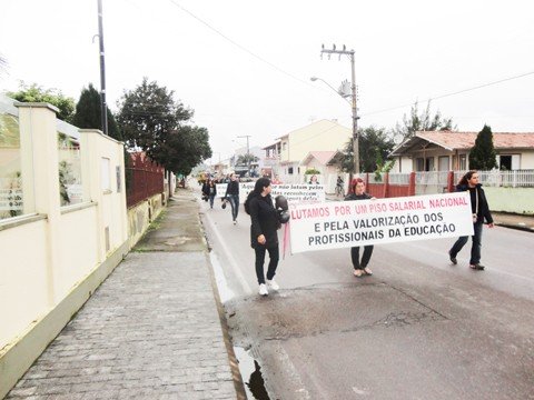 Magistério reivindica melhorias