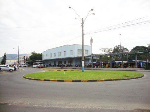cidade-podera-ter-uma-nova-ponte-central-1 Ponto da avenida Marcolino, onde poderá ter melhor fluxo com a construção da nova ponte