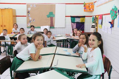 ferias-comecam-na-segunda-feira-1 É hora de descansar! Alunos da Escola Marinho Alves dos Santos, em Tubarão, estão entre os milhares de alunos no estado que iniciam as férias na segunda-feira