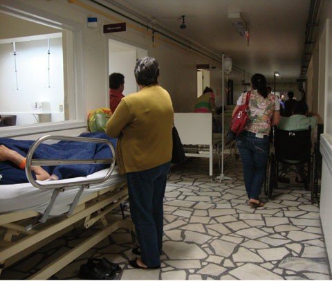 instituicao-aguarda-acordos-para-nao-paralisar-atendimento-pelo-sus-1 A falta de leitos pelo SUS é uma situação constante a exemplo do que ocorre em várias instituições hospitalares
