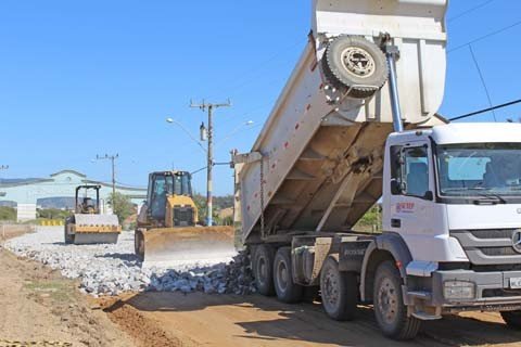 obra-segue-em-ritmo-acelerado-1 Os trabalhos estão concentrados na pista sentido Portinho/Mar Grosso - Foto:Elvis Palma/Divulgação/Notisul