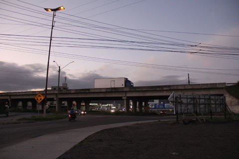 br-101-continuara-as-escuras-1 Representantes do Dnit elaboram um projeto de iluminação para o trecho da BR-101 na área de Tubarão que inclui os trevos e os viadutosc