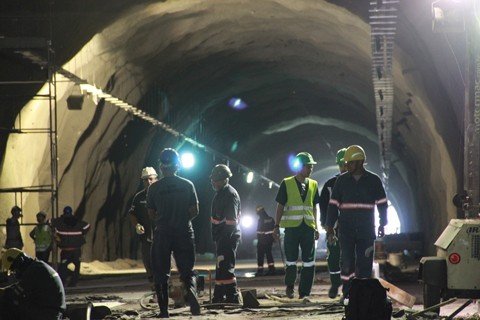 obras-finais-somente-em-2016-1 O acesso e a saída ao túnel do Morro do Formigão, em Tubarão, estão entre os projetos complementares à duplicação da rodovia federal - Foto:Muriel Albonico/Divulgação/Notisul