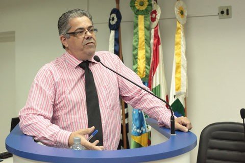 quantitativo-de-procedimentos-e-apresentado-1 Dalton Marcon apresentou aos vereadores de Tubarão, na noite de ontem, a situação da saúde regional - Foto:Gilmar F.Estevam/FotoPanorama/Divulgação/Notisul
