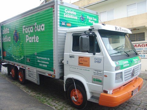ampliacao-deve-ocorrer-este-semestre-1 Atualmente, no município, uma equipe de quatro pessoas realiza a coleta com um caminhão baú.
