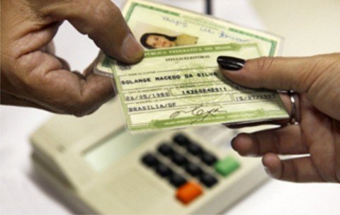 titulos-podem-ser-cancelados-1 A regularização com a justiça eleitoral deve ser feita até o dia 4 de maio - Foto:Divulgação/Notisul